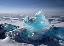 香港一名休班警察疑被困柬埔寨诈骗园区 亮出警察证后才脱困 警务处处长：他是安全的 已派人飞去救援