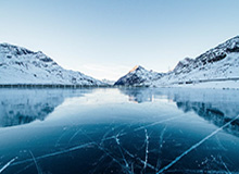 香港一名休班警察疑被困柬埔寨诈骗园区 亮出警察证后才脱困 警务处处长：他是安全的 已派人飞去救援